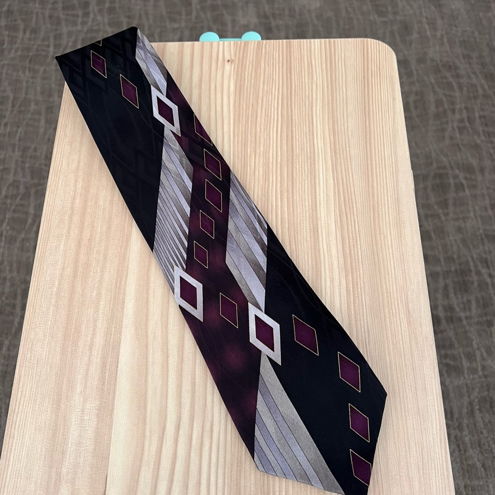 ROMARIO MANZINI TIE
